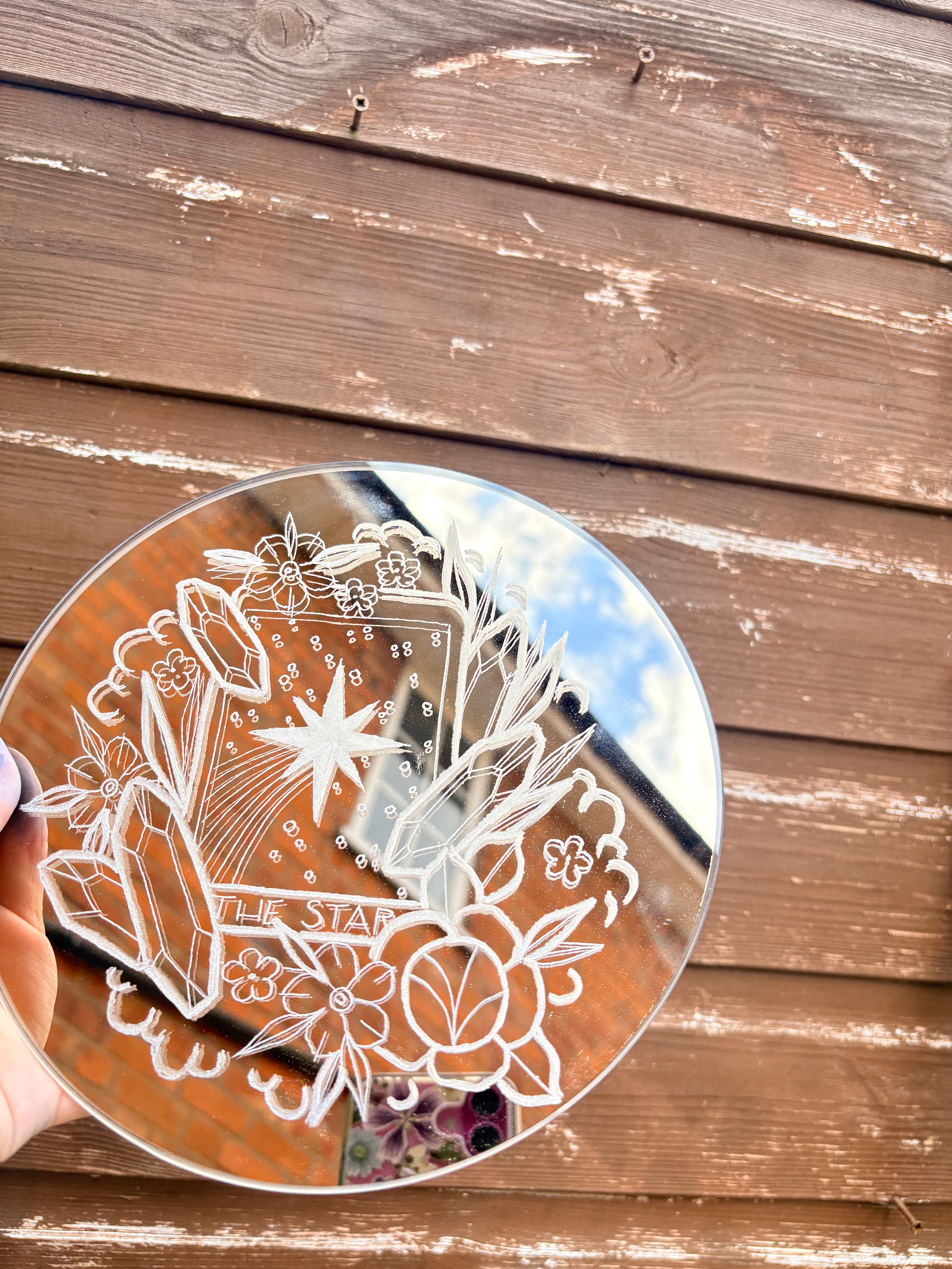 The star tarot card with crystals mirrror